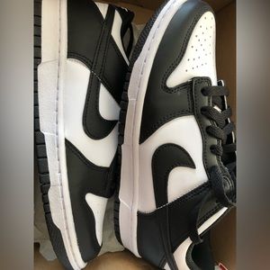 Nike dunks low size 6